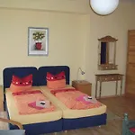 Daenholm 3* שטראלסונד