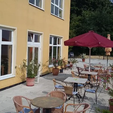 丹霍尔姆酒店 酒店 施特拉尔松德